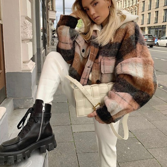 NEW 🖤 Black Lug Sole Platform Lace Up Boot - Picture 2 of 14